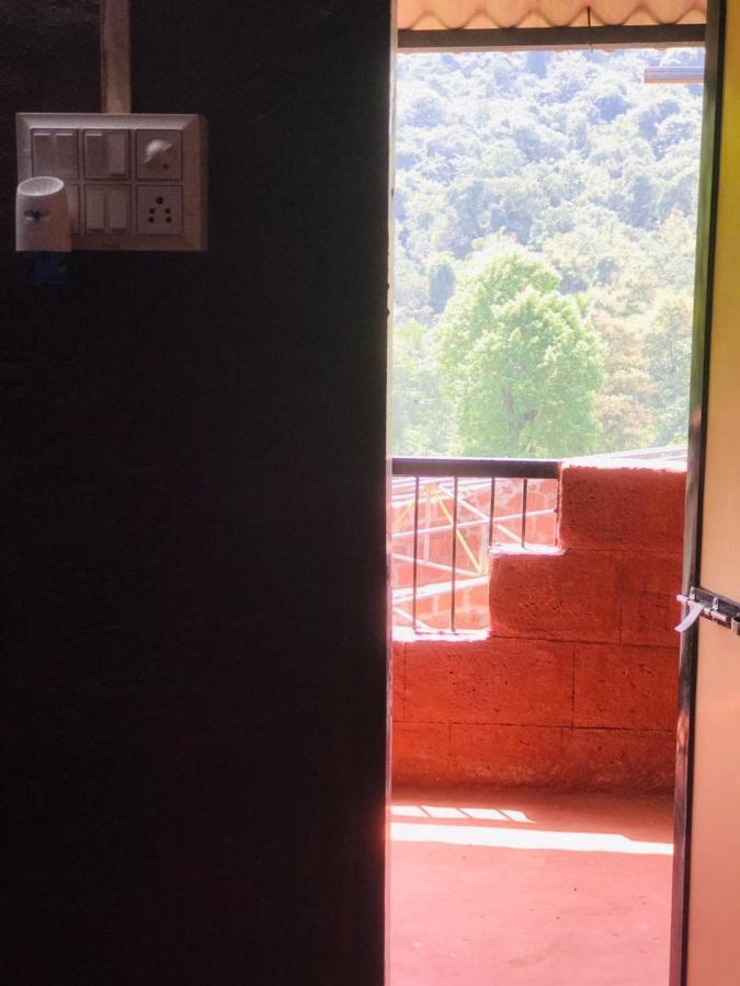 Rohan Homestay By Traviget Hospitality, Dapoli-Konkan Harnai エクステリア 写真