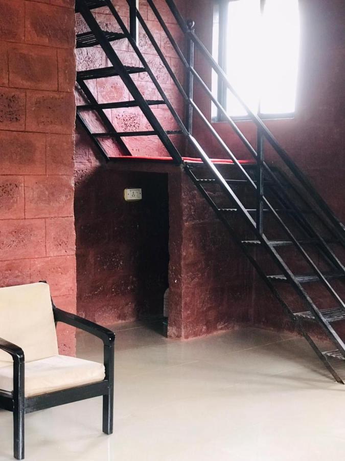 Rohan Homestay By Traviget Hospitality, Dapoli-Konkan Harnai エクステリア 写真